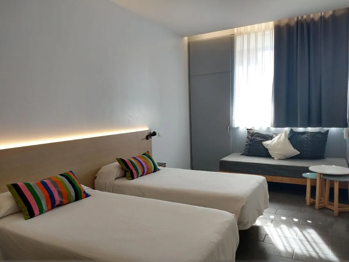 Centre Esplai Albergue El Prat de Llobregat Hostel