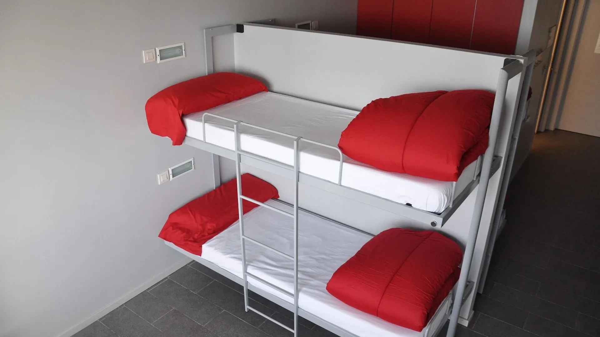 Hostel Centre Esplai Albergue El Prat de Llobregat Spanyolország